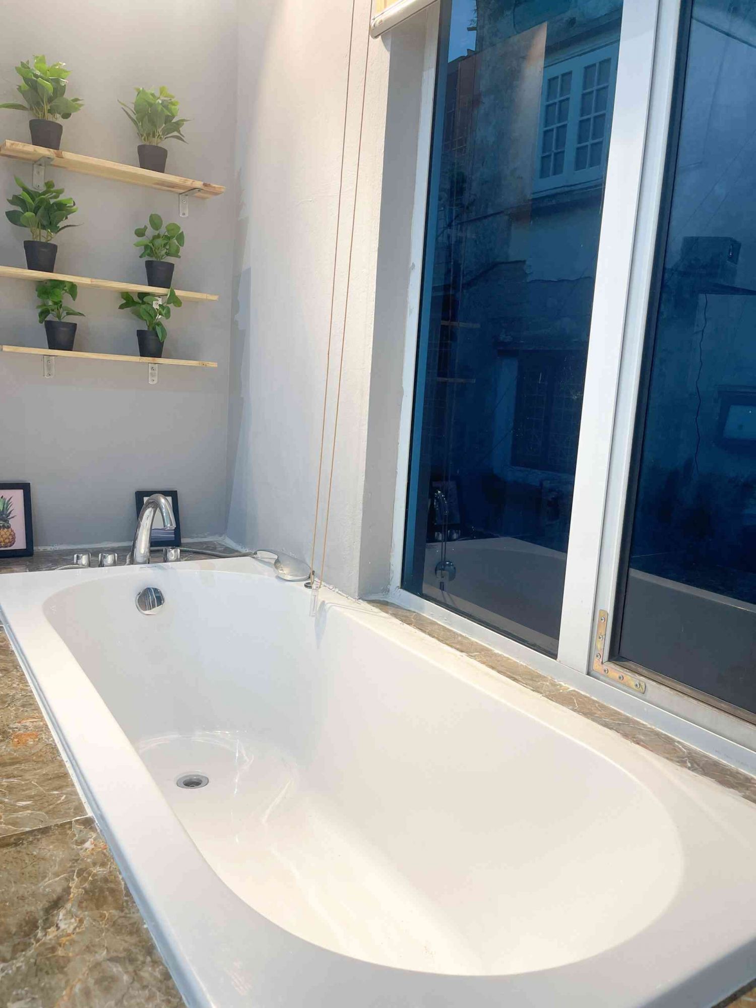 Hóng Homestay - 52 Quân Nhân