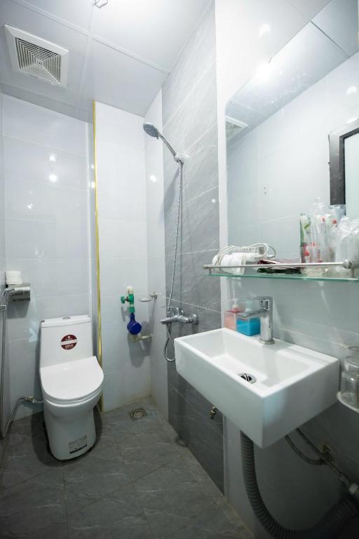 Hóng Homestay - 20 Hồ Tùng Mậu