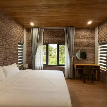  Brick Garden Villa