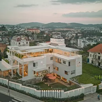 California Hotel
