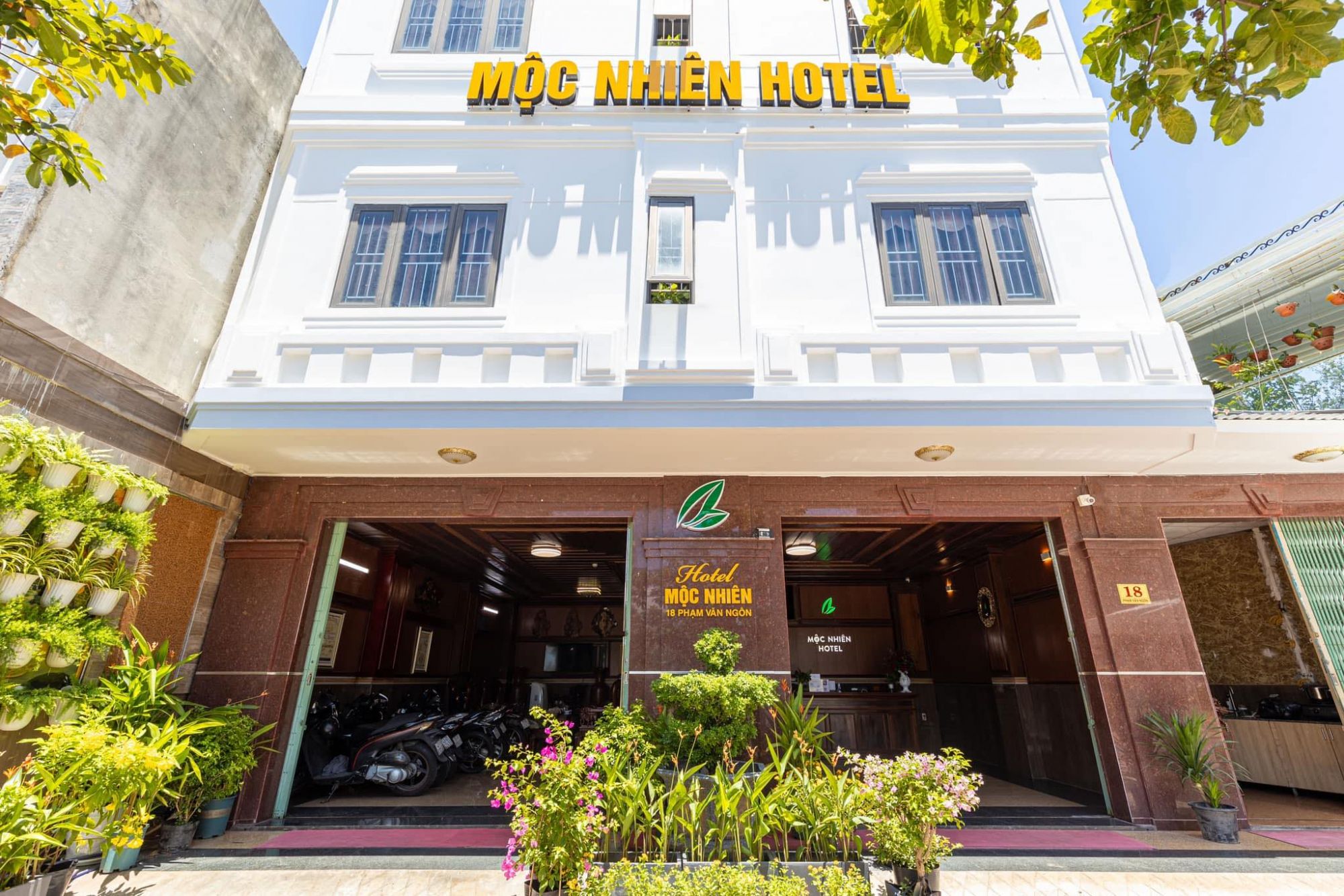 Mộc Nhiên Hotel