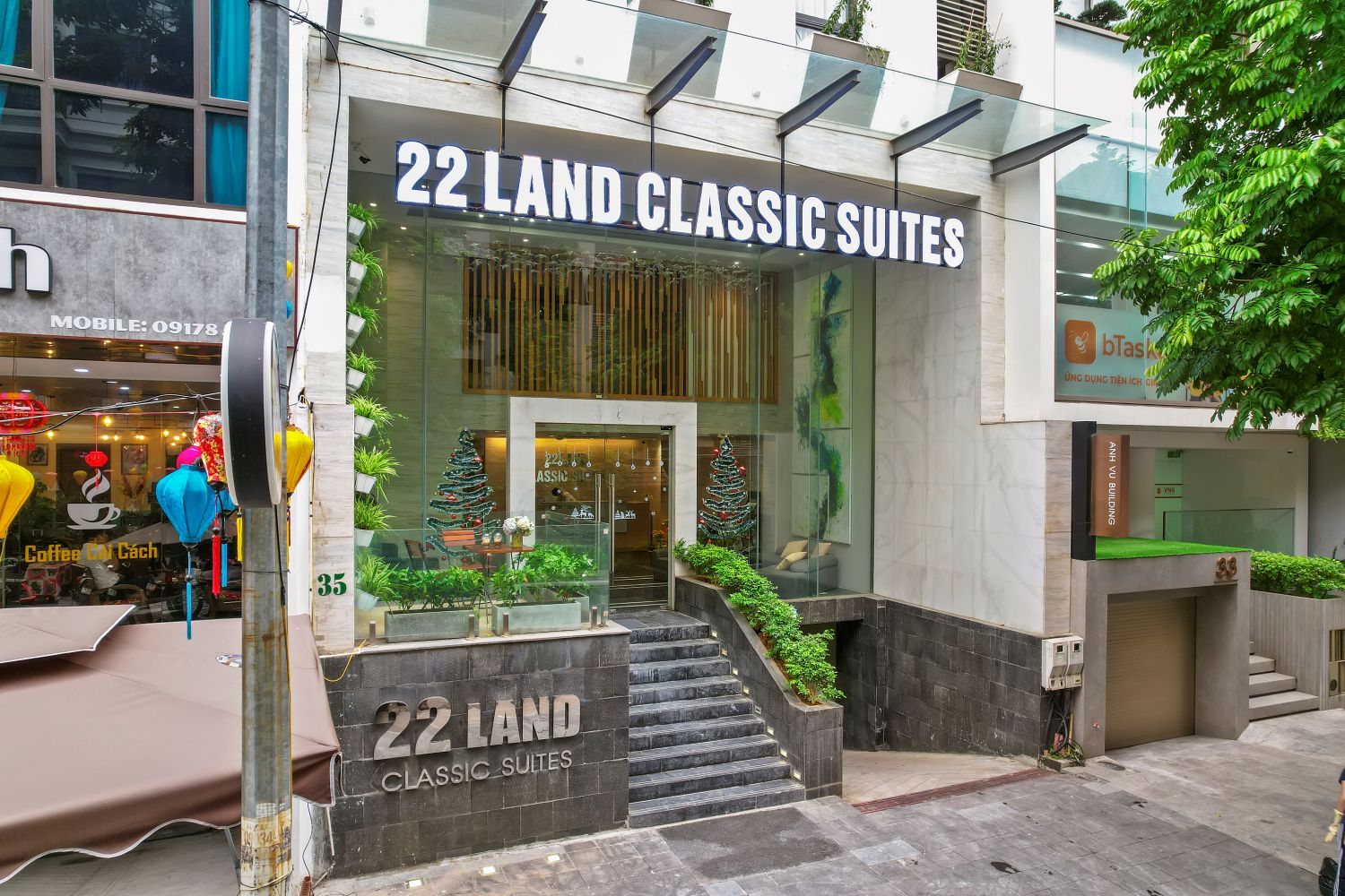 22 Land Classic Suites