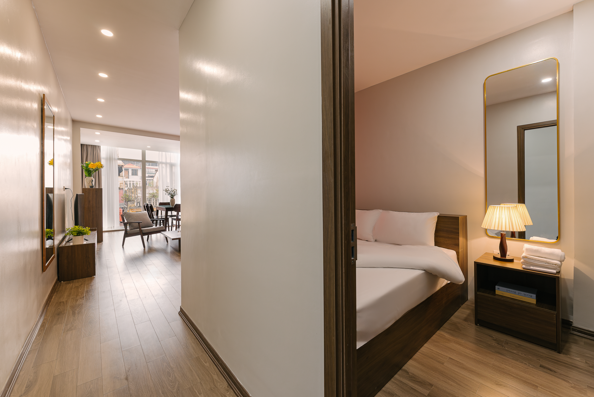 Antique - Flaxur 4-Bedroom Apartment R3401