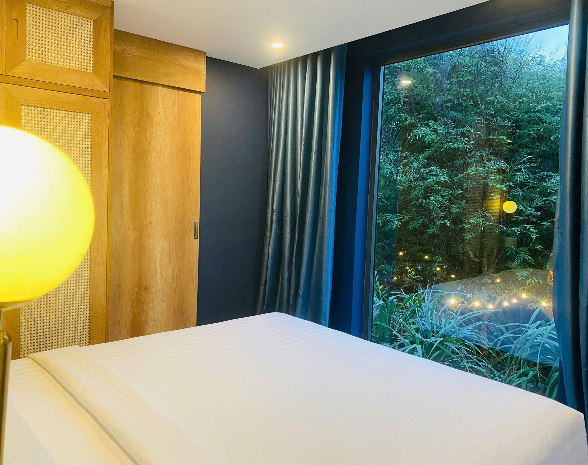 Sunrrise Lầu Beach House 