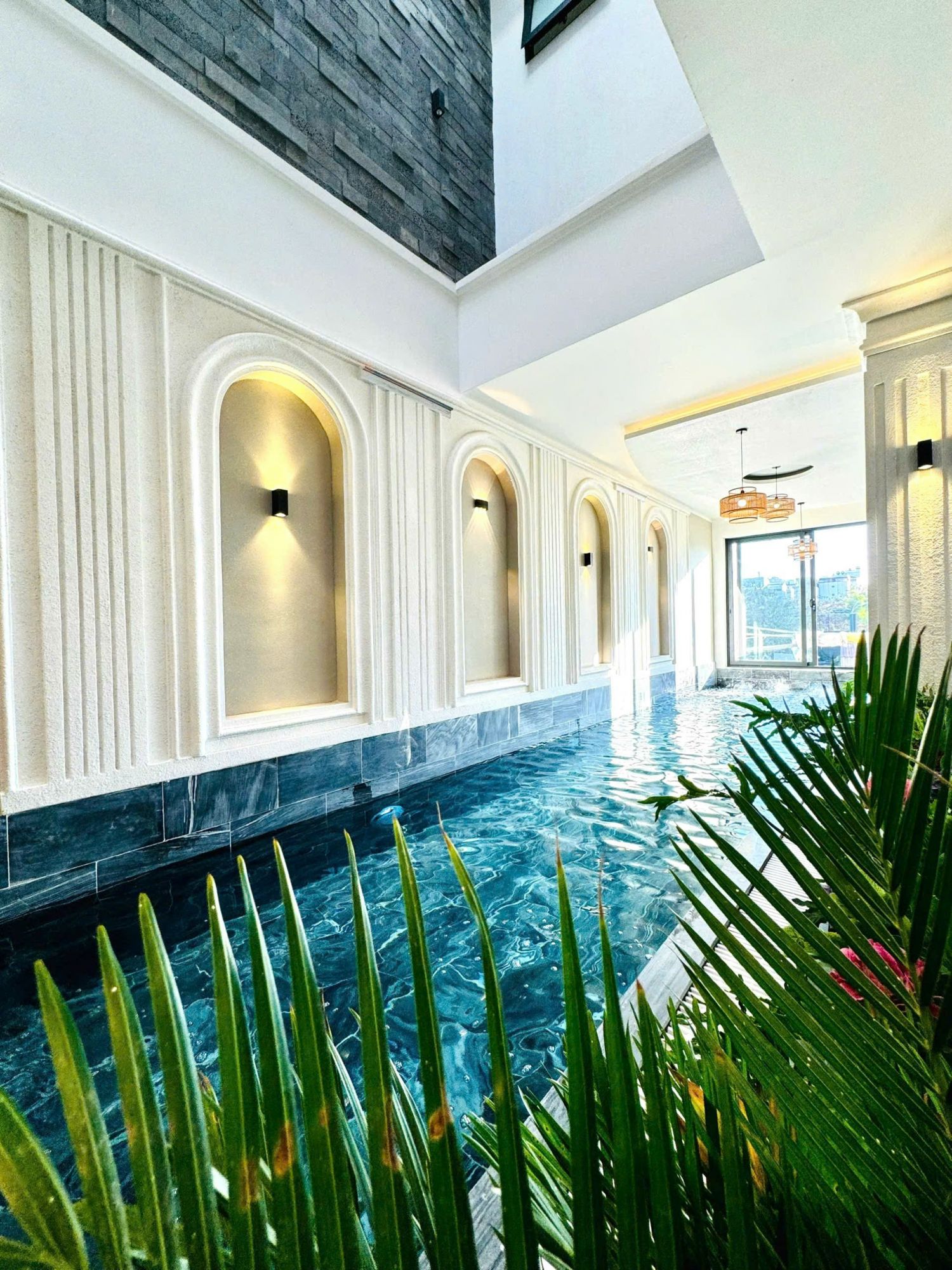 Kito Villa - 1A Hồ Quý Ly