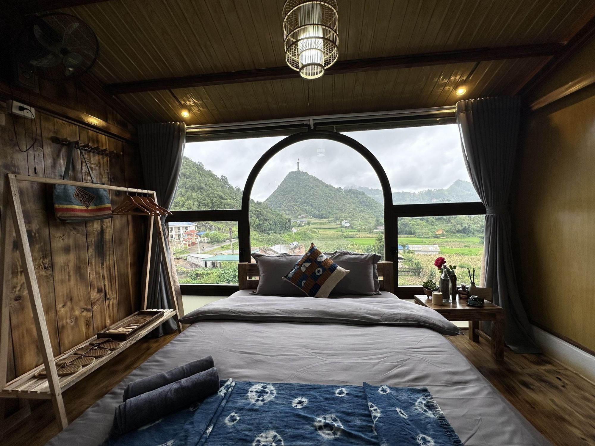 Khói Lô Lô Chải Cơ sở 1