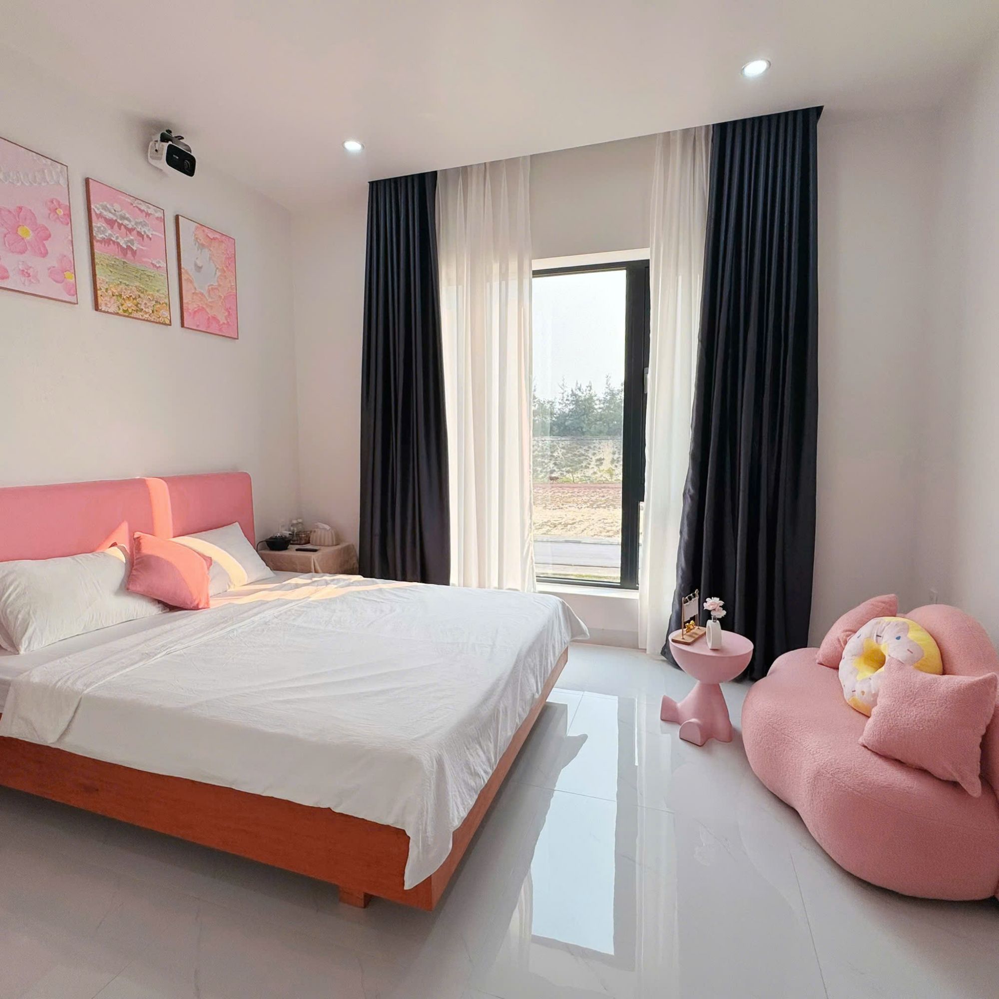 Up Homestay