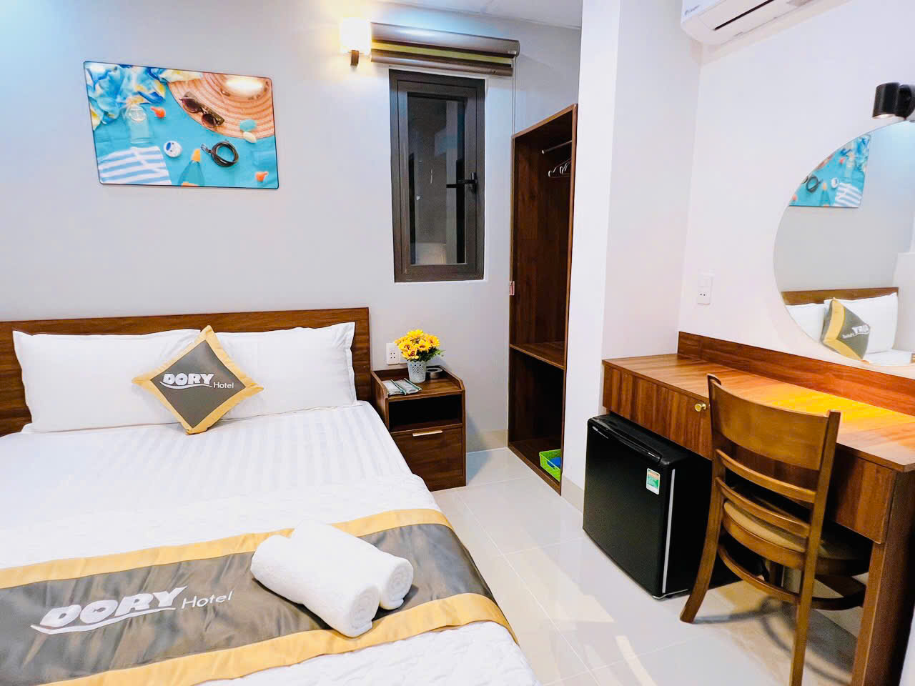 Phòng đôi cửa sổ