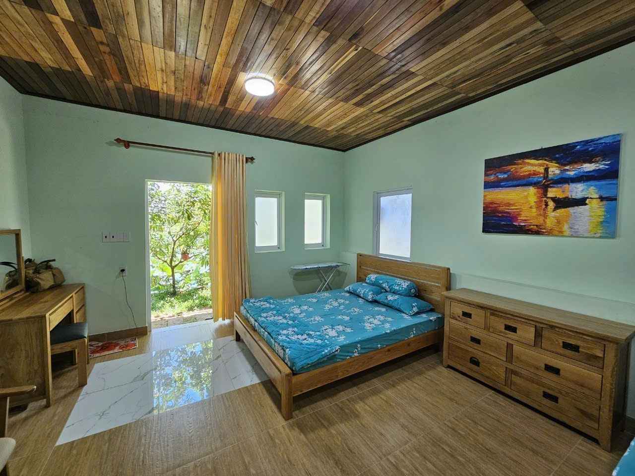 Nhà vườn view hồ sen - Sen & Zen Villa