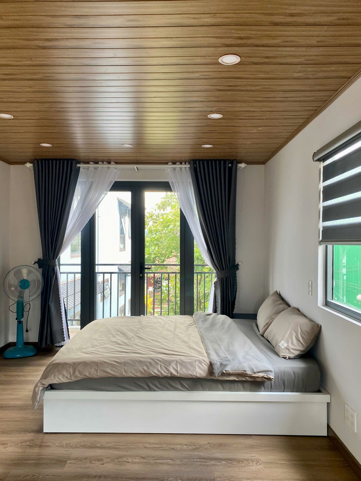 Ngôi Nhà Màu Xanh Bơ