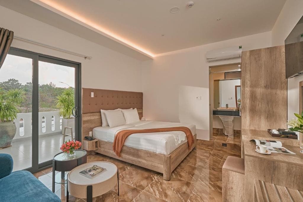 California Balcony: Phòng ban công rộng