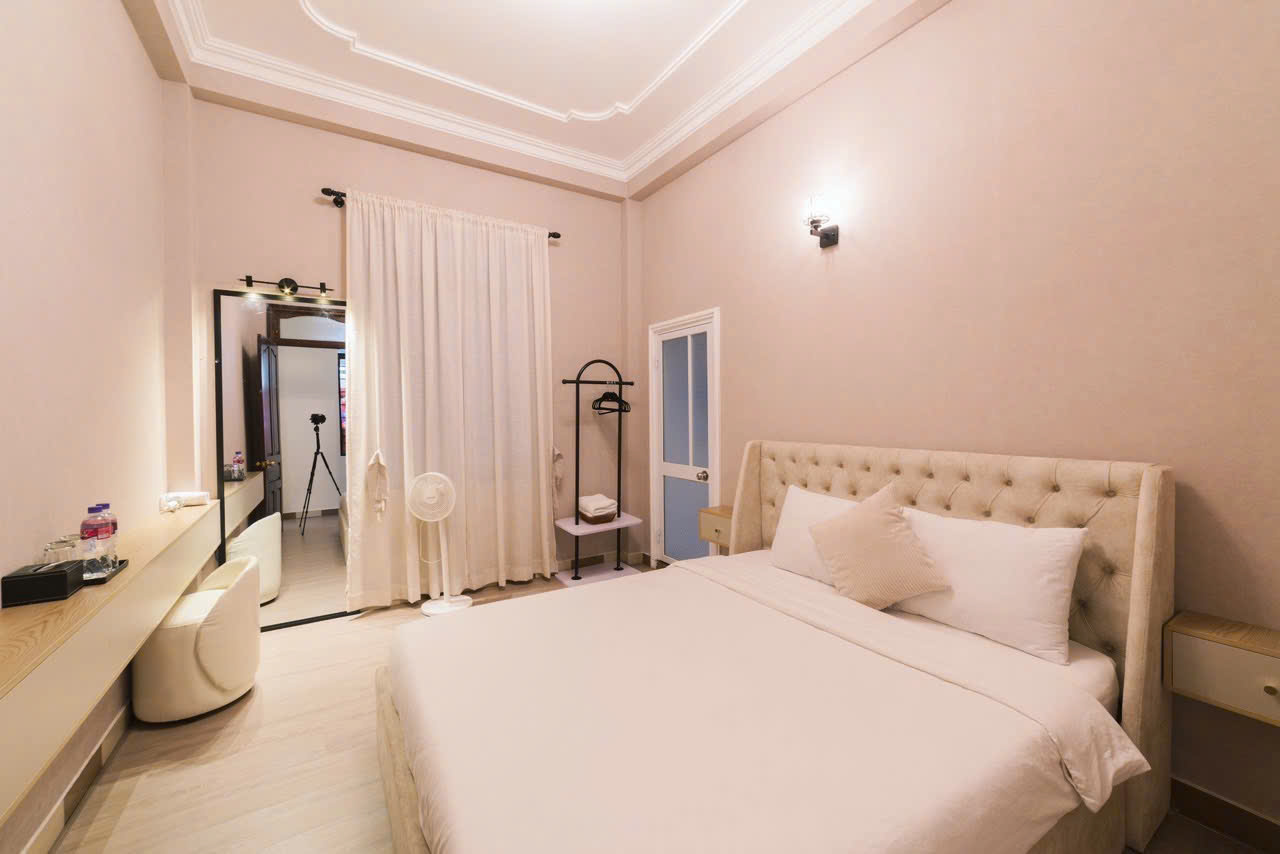 Cami House 1