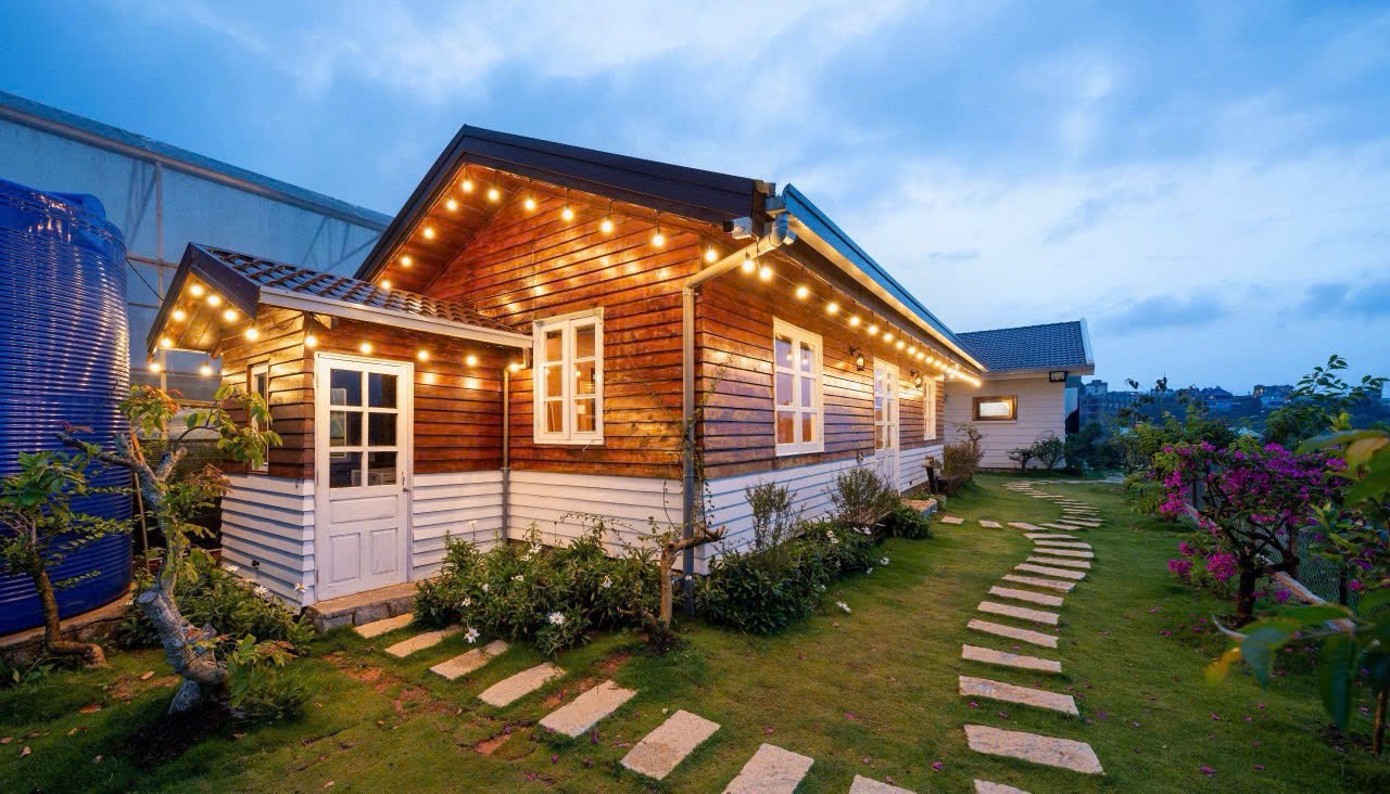 Bebe Homestay & Garden - Căn Gỗ