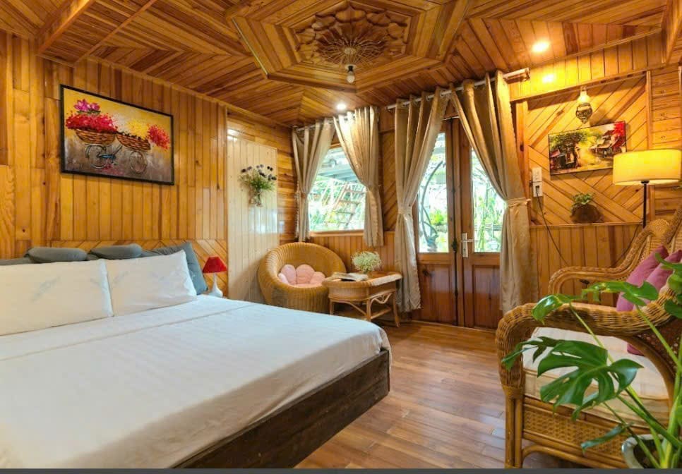 Căn 2 người view vườn núi