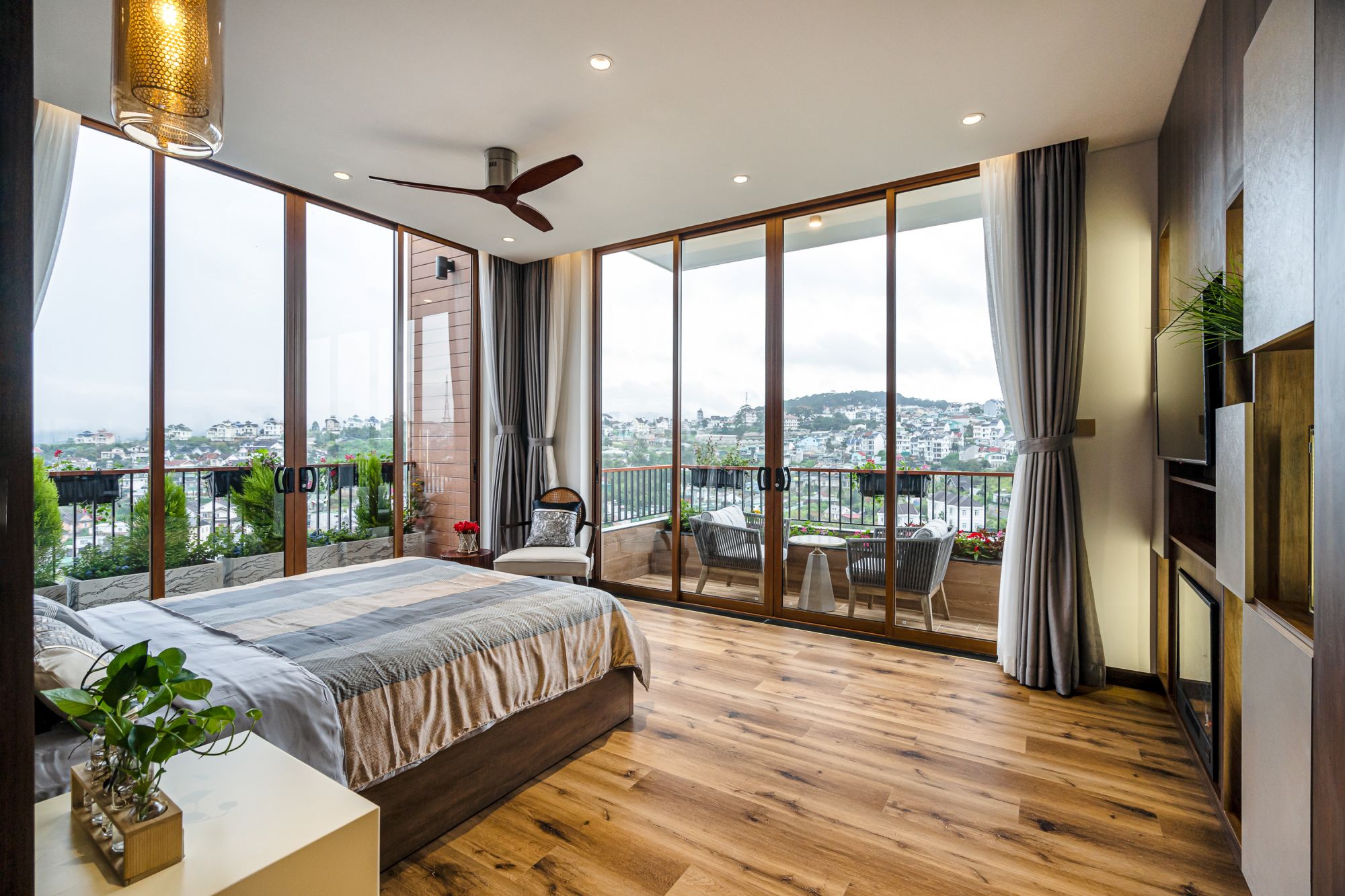 Nguyên Căn Villa 8 Phòng Ngủ