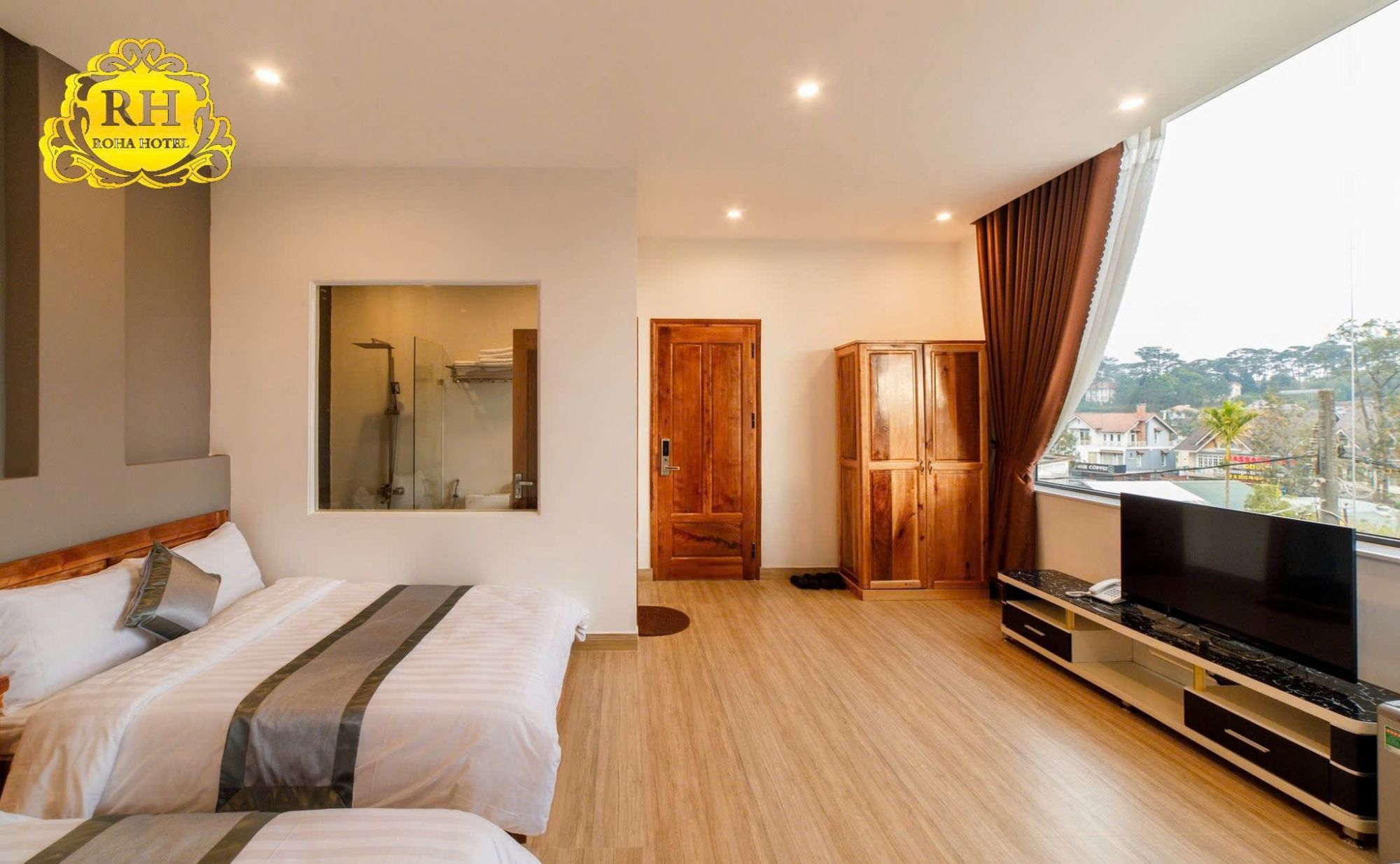 Roha Hotel