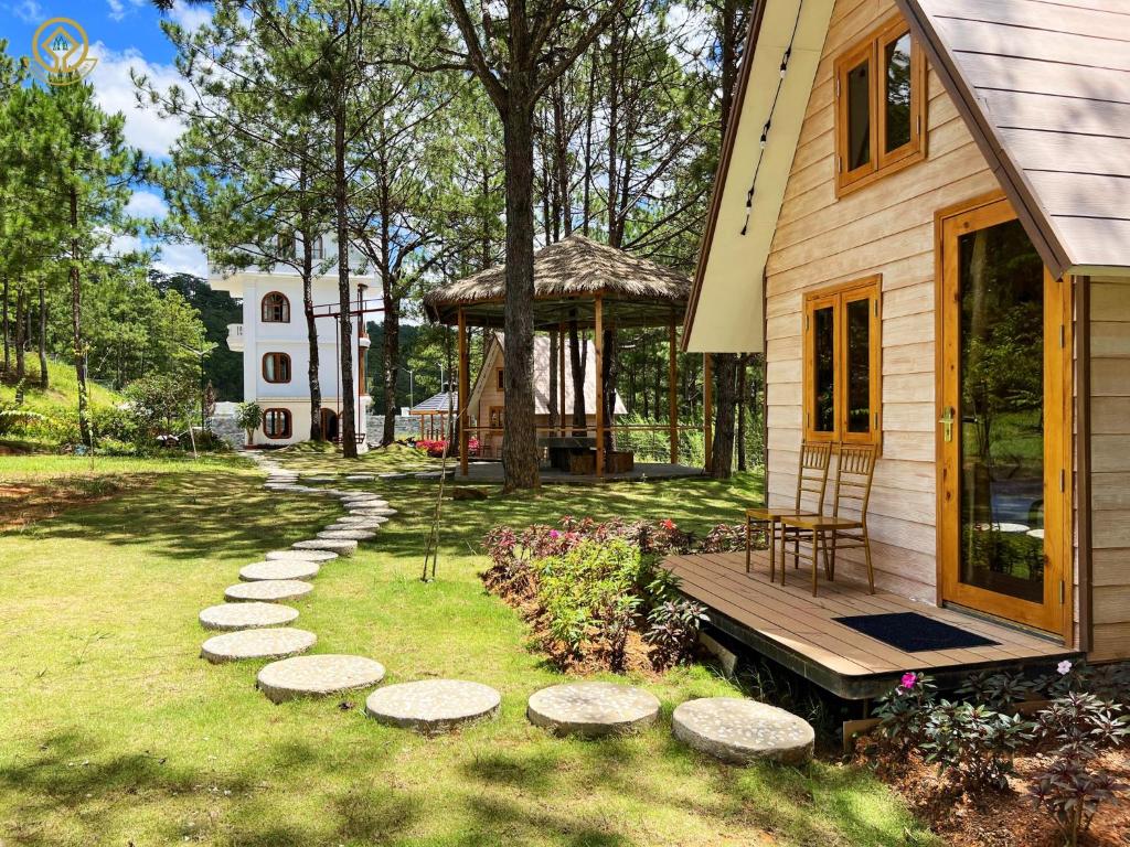 Rừng lá Kim Bungalow