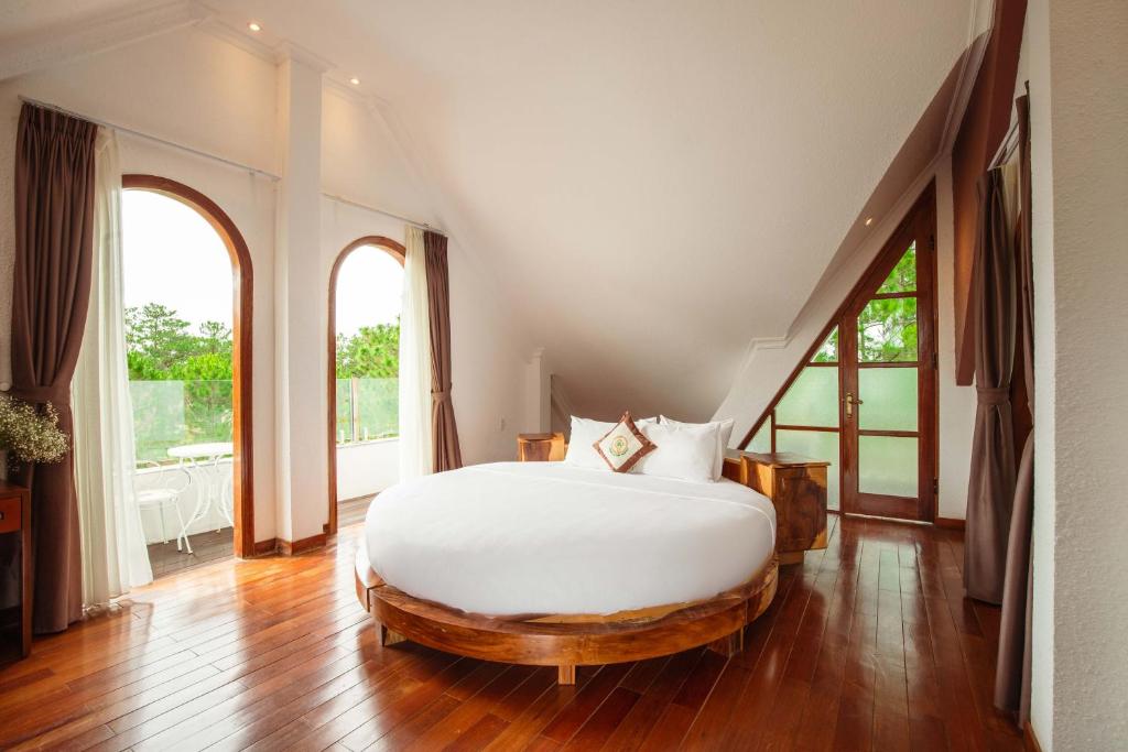 Villa Rừng Lá Kim 3BR