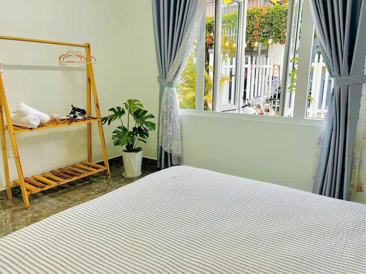 Home Thiên Lý Pháo