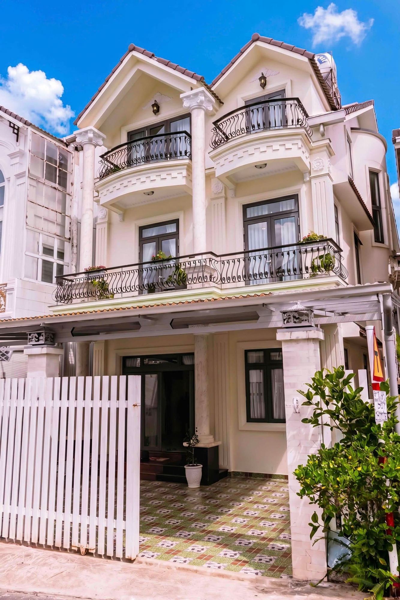 HOANGLEE VILLA 2