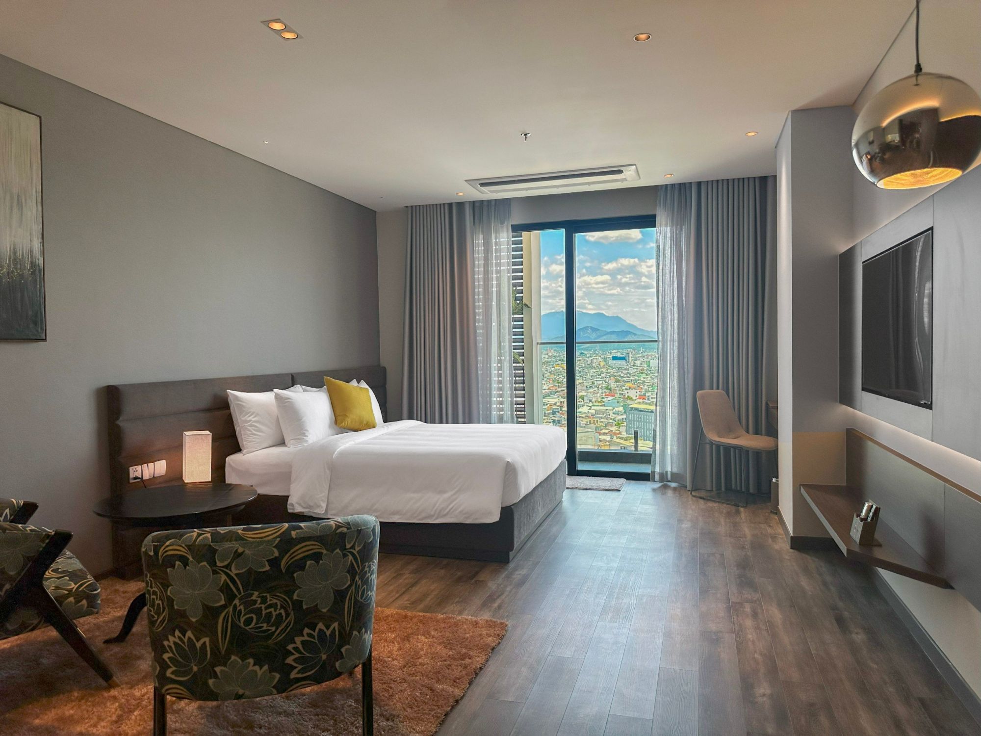 Centre Point Danang Hotel