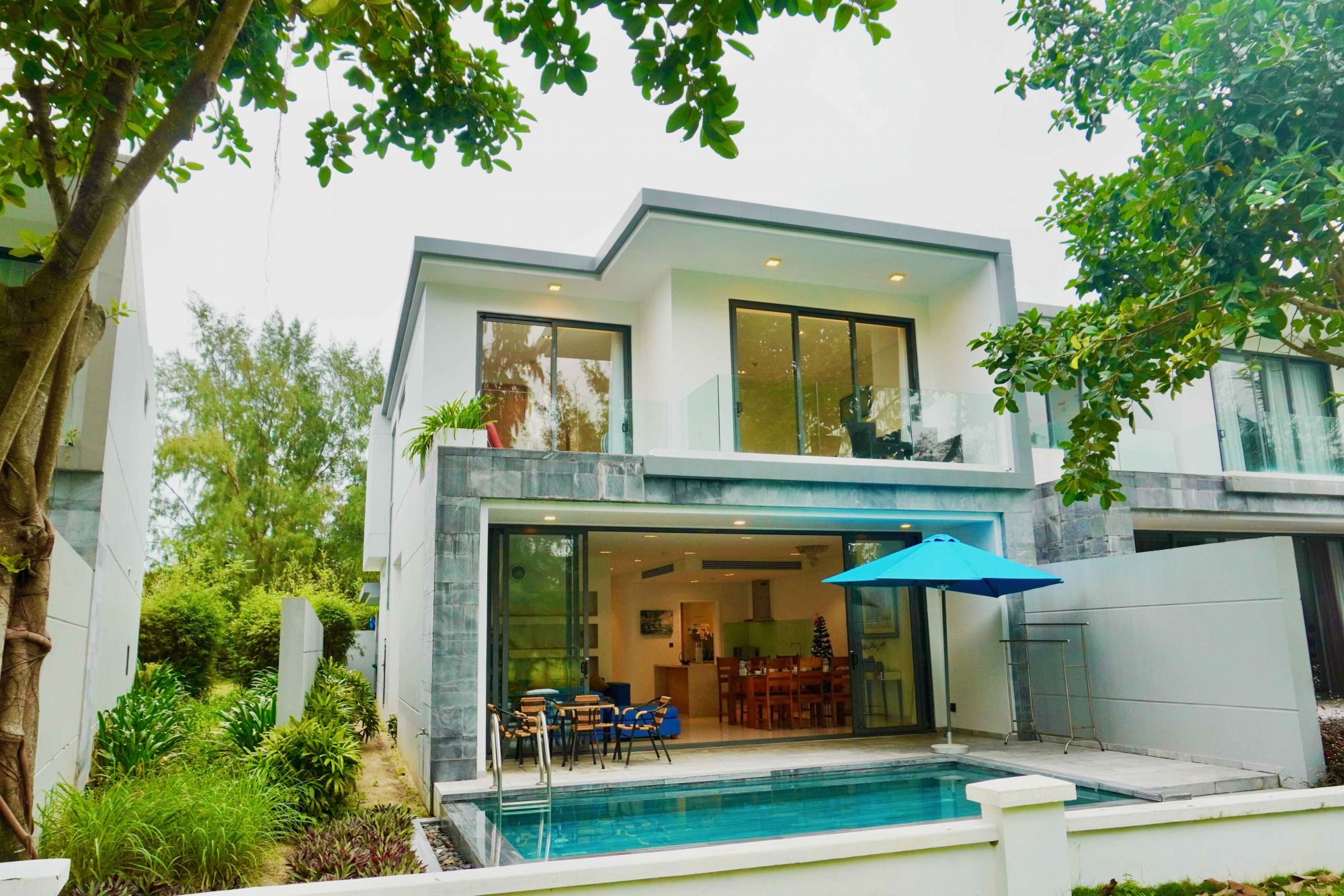 IDC White House - The Point Villa