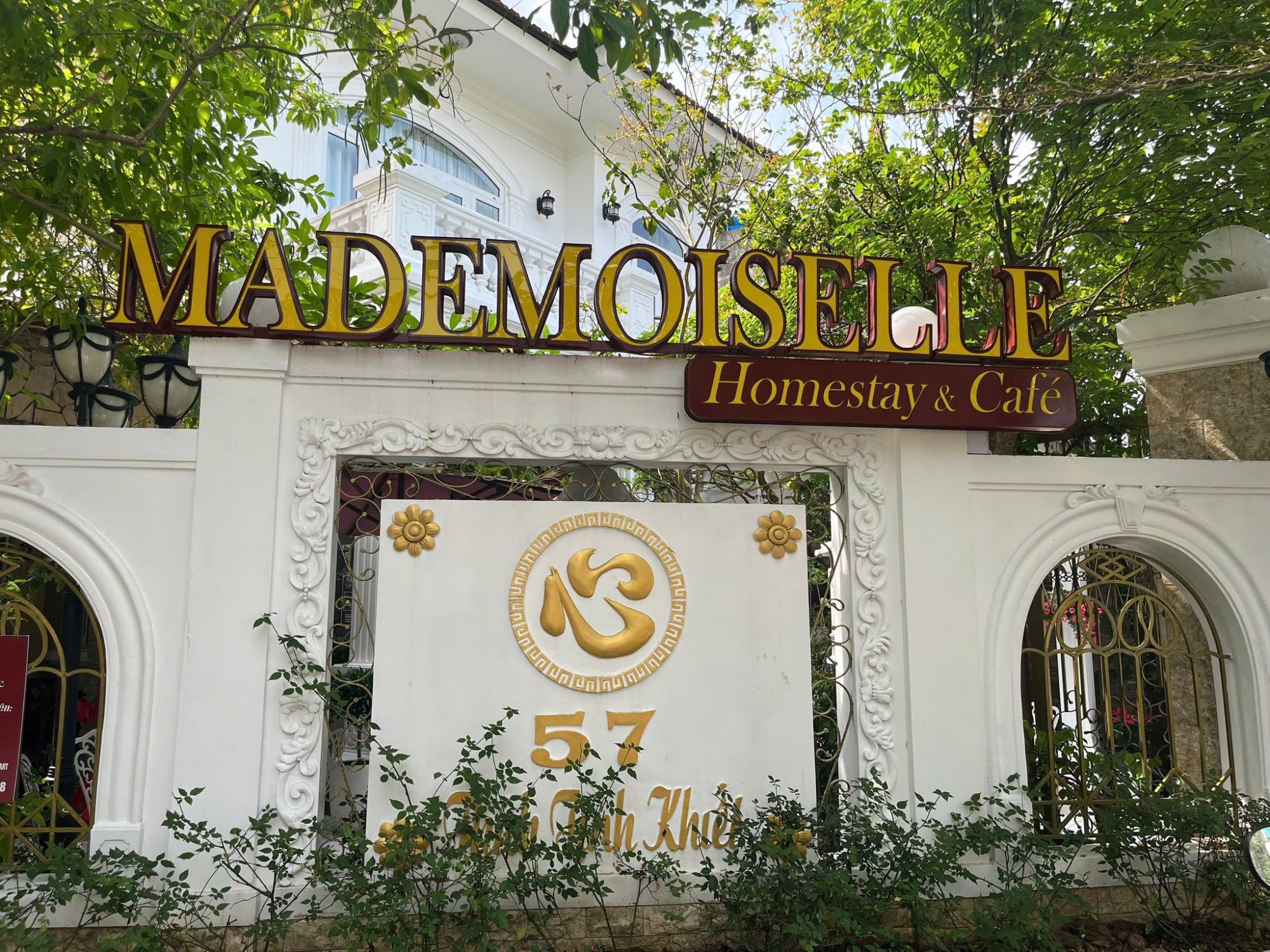  Mademoiselle Homestay Và Café