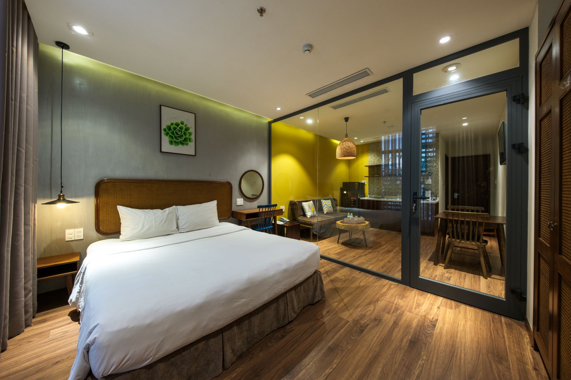 Tropical House Apartment Danang - Căn 1 PN cửa lớn