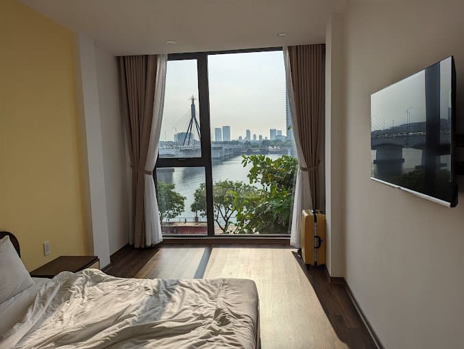 Han Riverine Hotel & Cafeteria DaNang