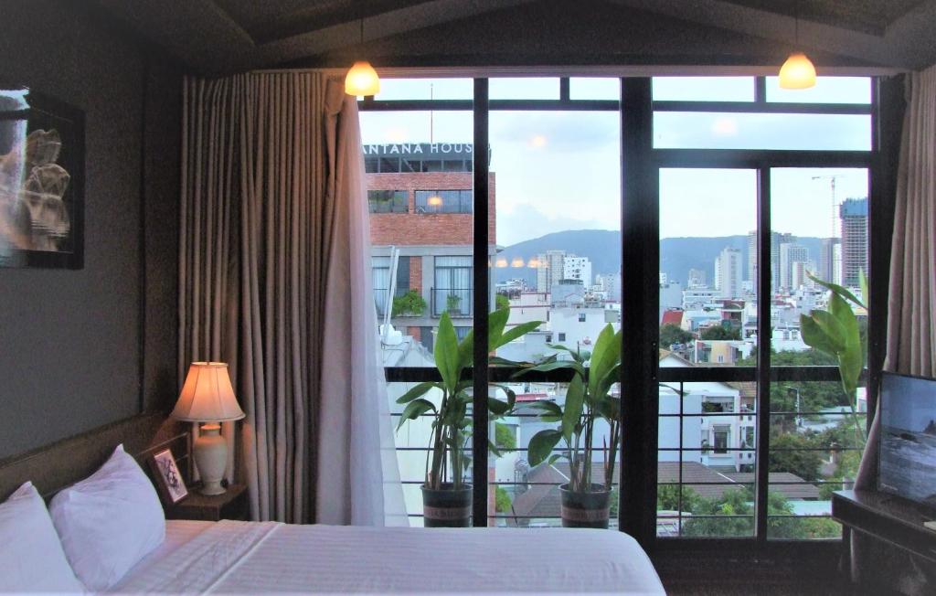 OASIS Hotel & Apartment