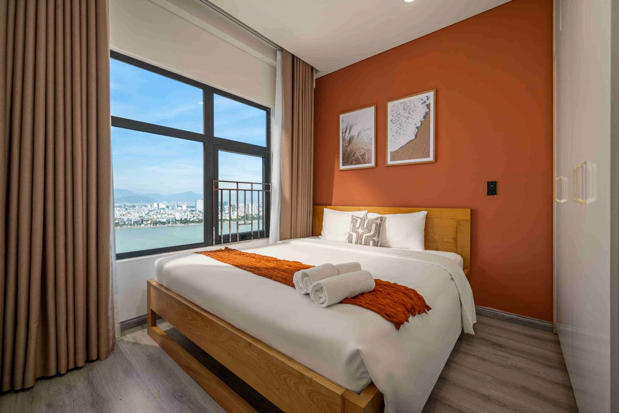 Căn hộ Monarchy 2Br view sông Hàn - B2704