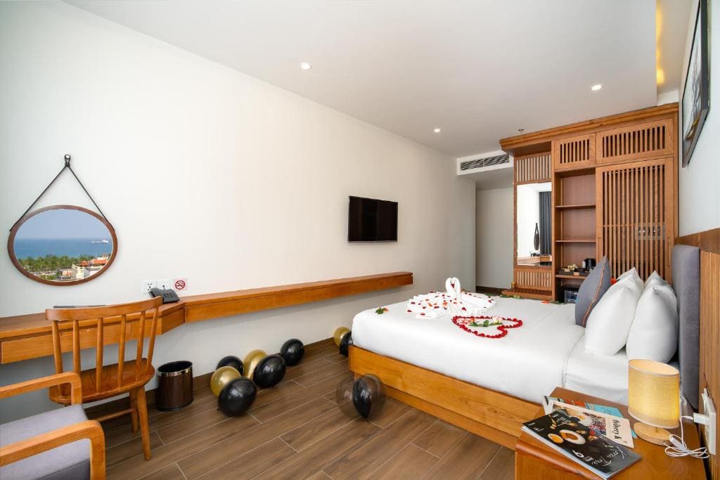 Deluxe double  (view phố+Biển )