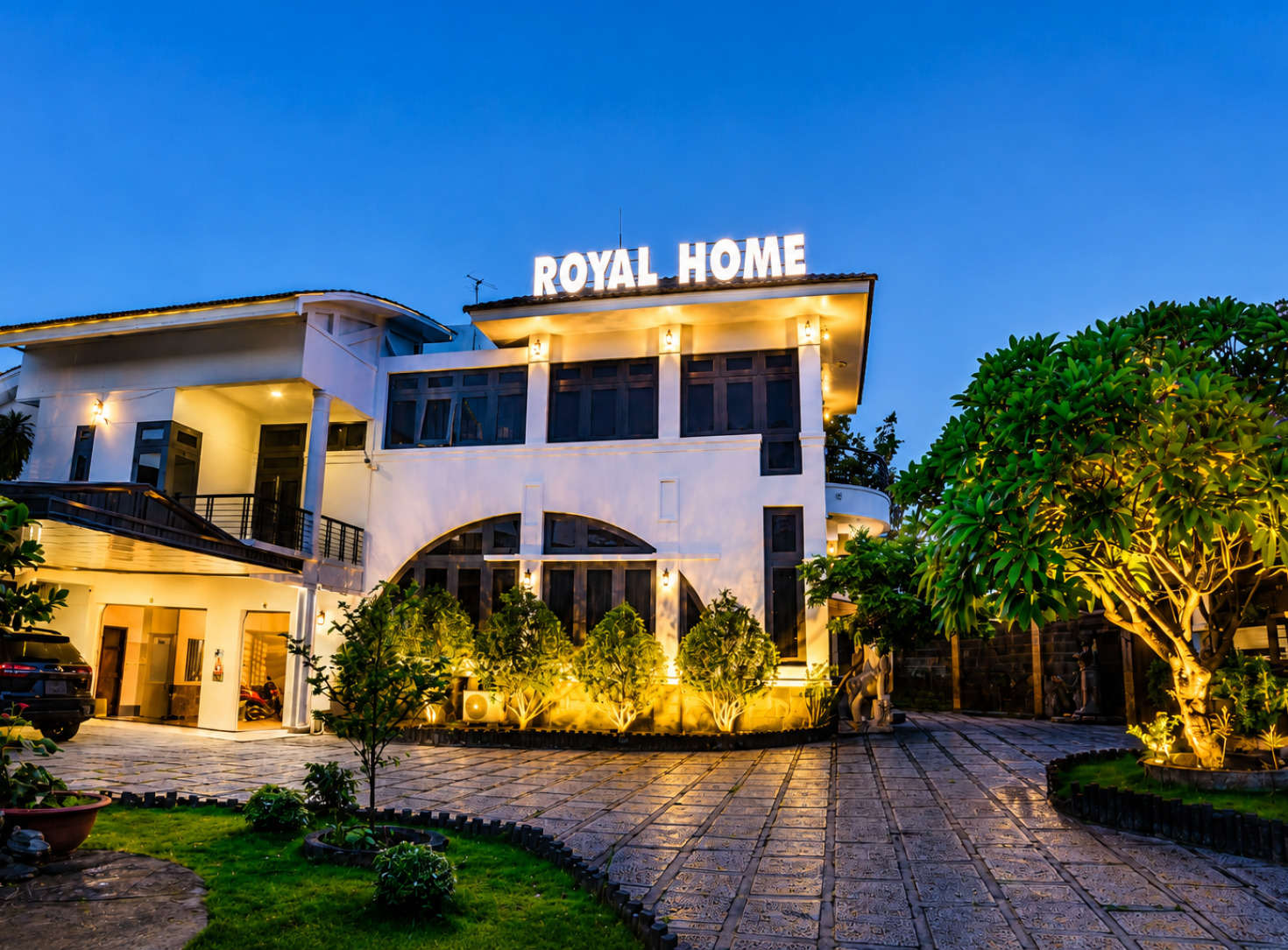 Royal Home