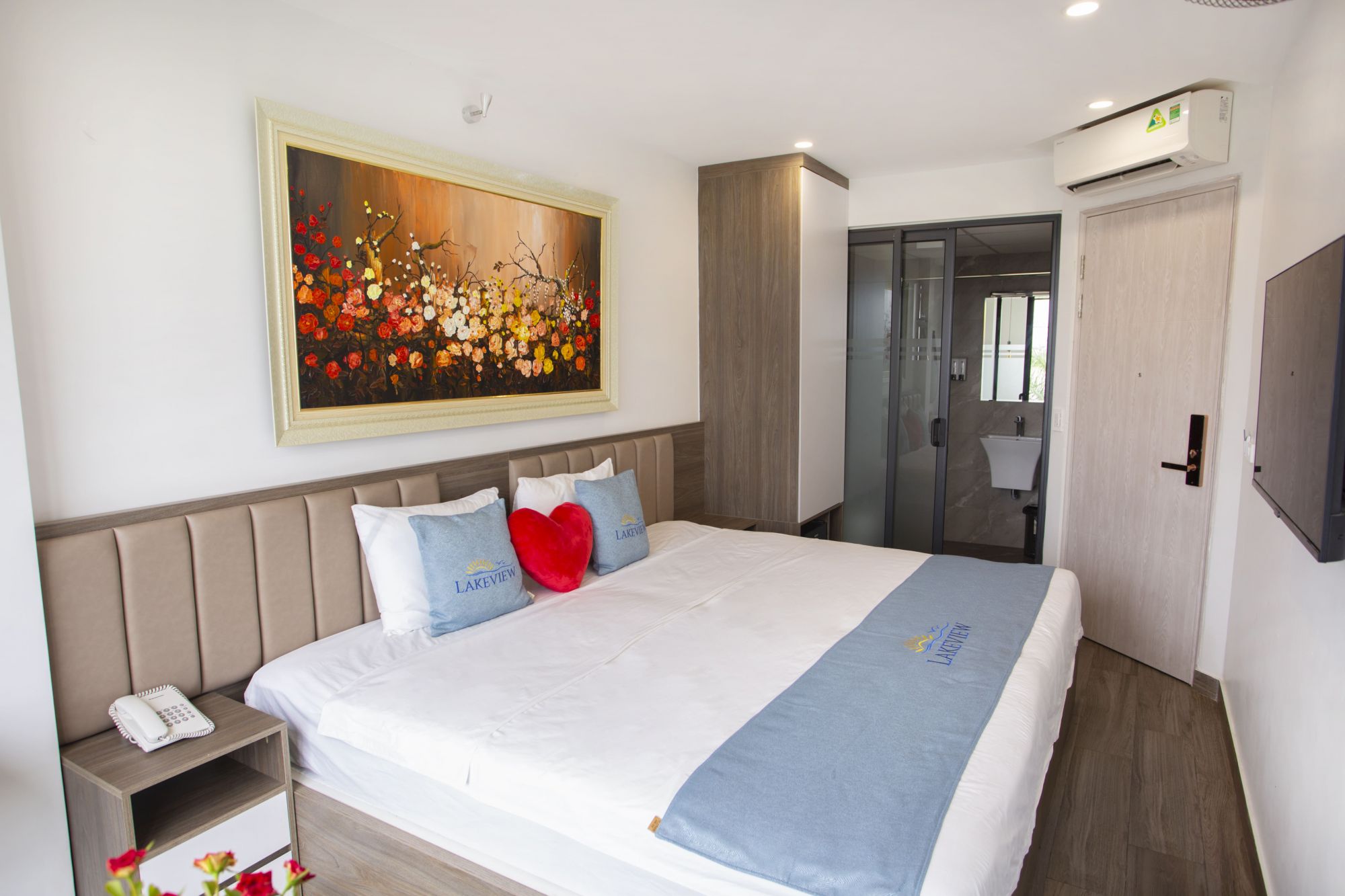 Suite Balcony Room