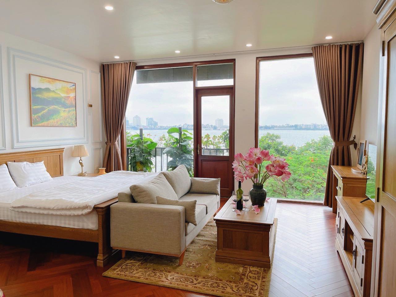 Bach Serviced Apartment Tay Ho - 302