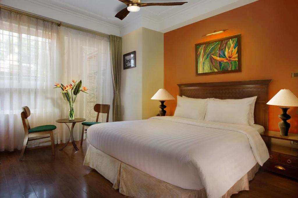 Classic Street Hotel