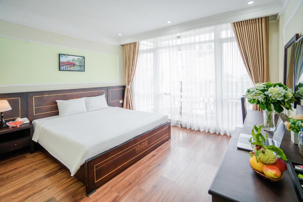 Lake View Hotel & Travel