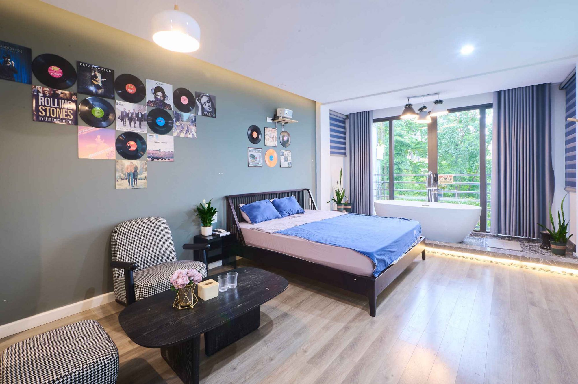 Hóng Homestay - 135 Đội Cấn