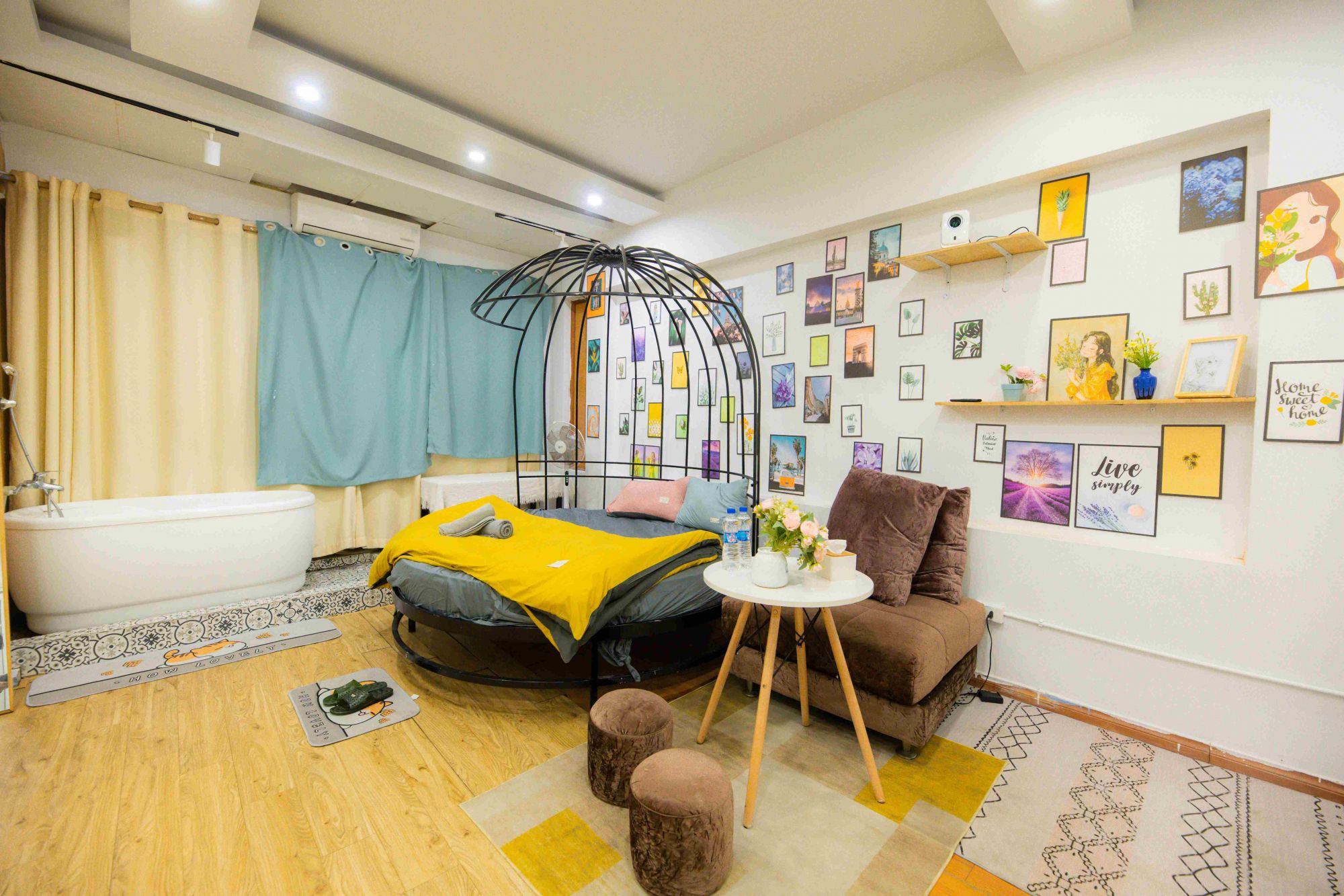 Hóng Homestay - 15 Đốc Ngữ