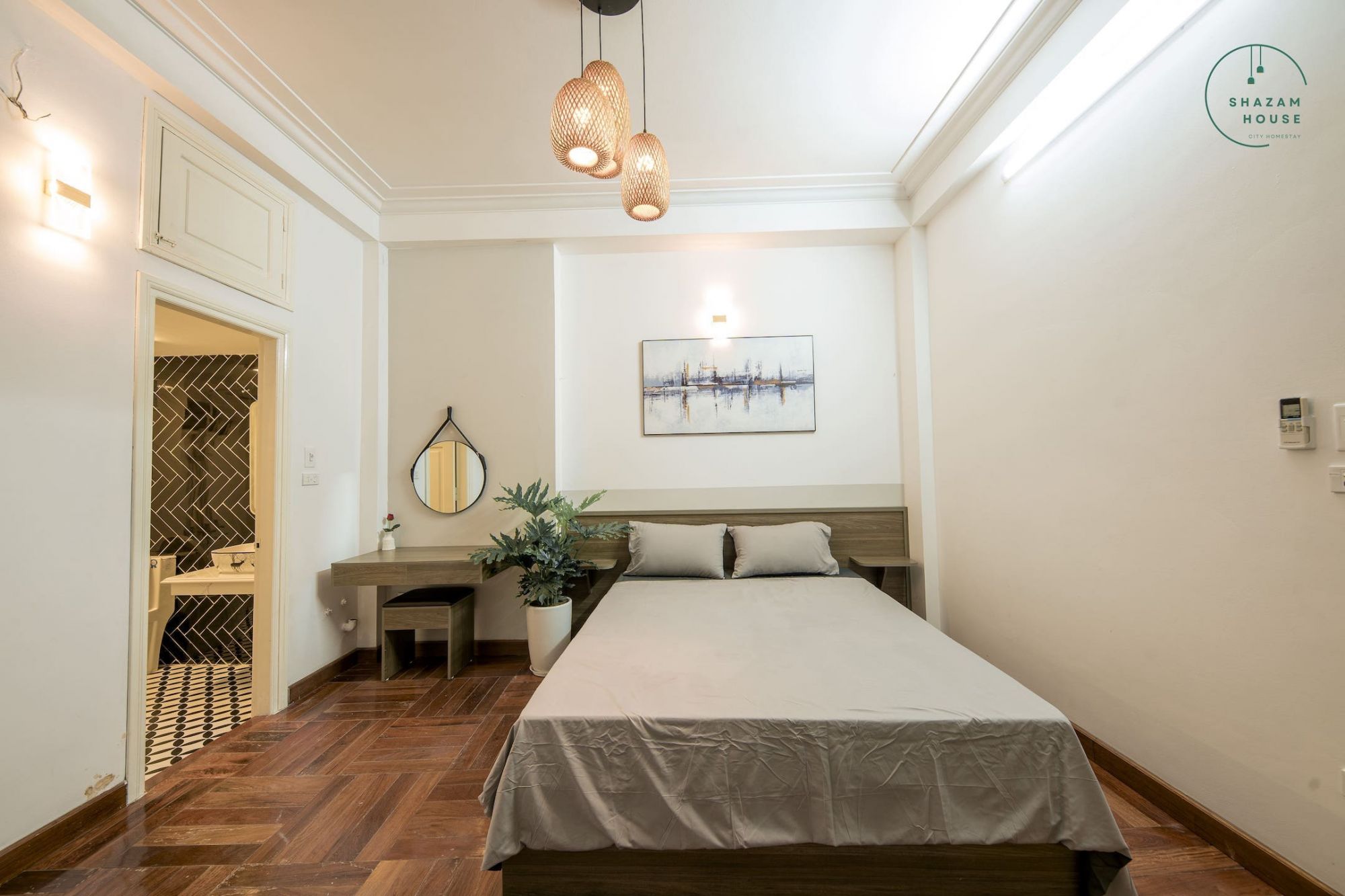 Shazam House - Lý Nam Đế