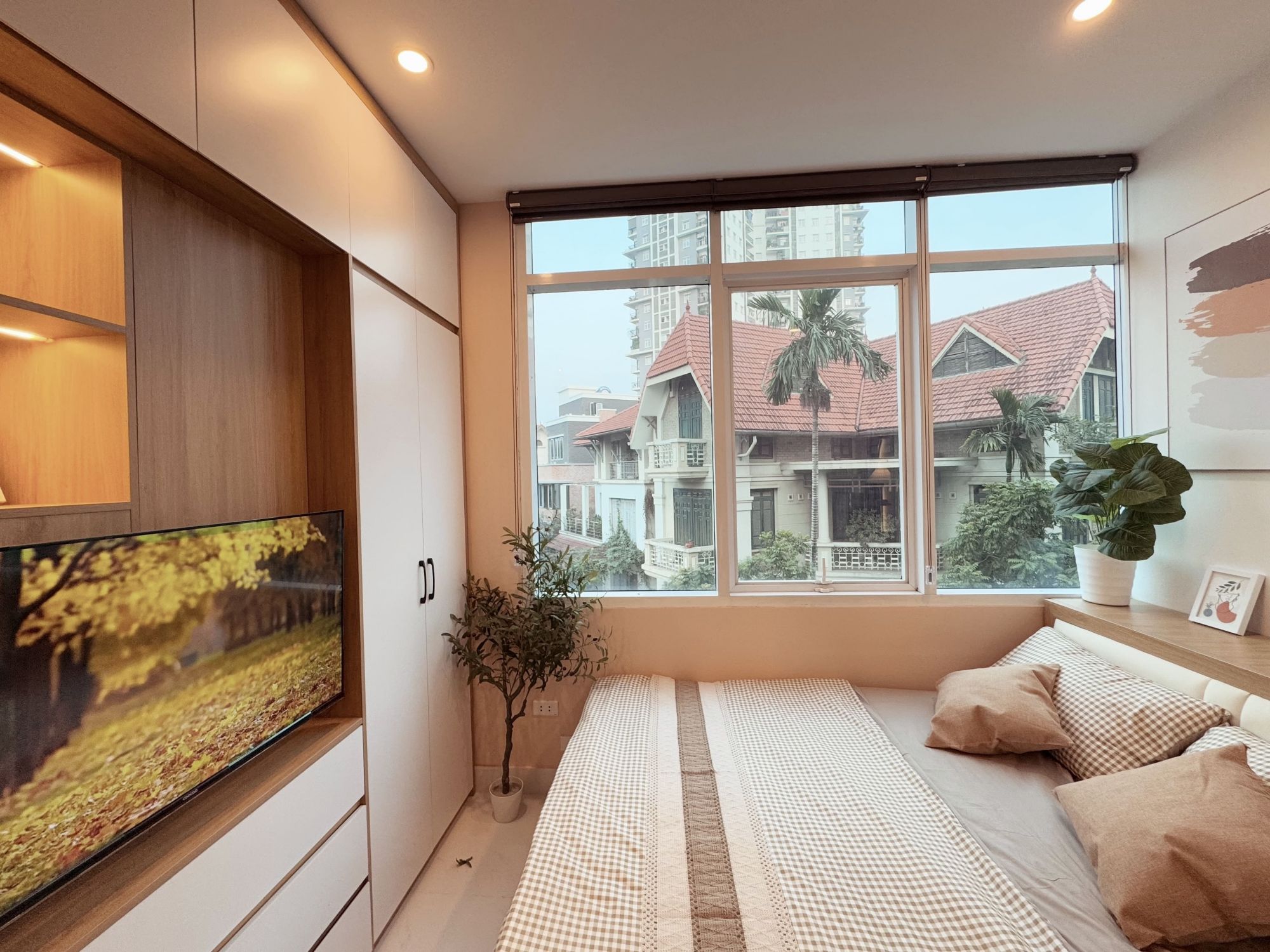 The Little Home - Trung Kính