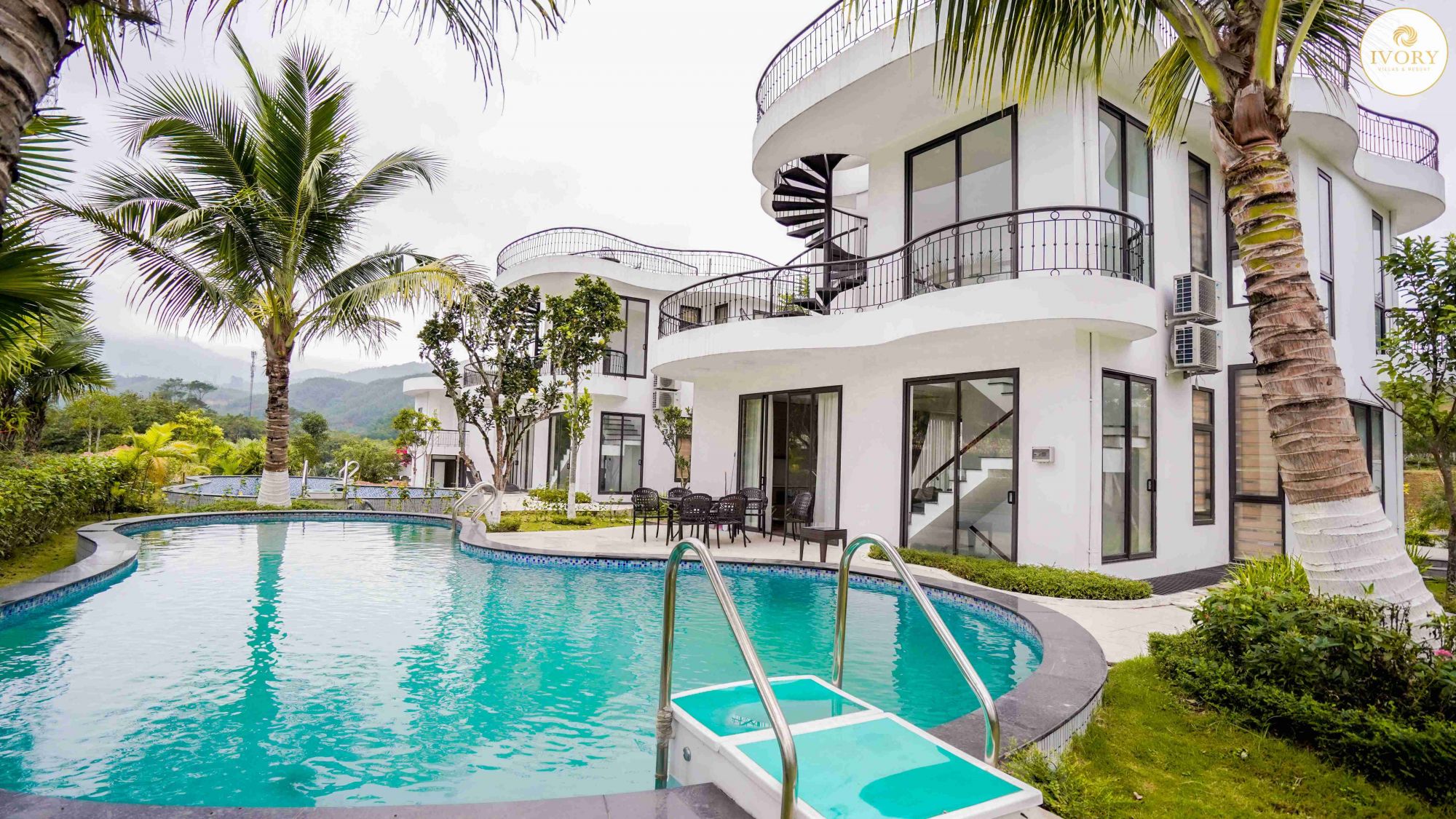 Ivory Villas & Resort - Villa hướng vườn 4BR có bể bơi