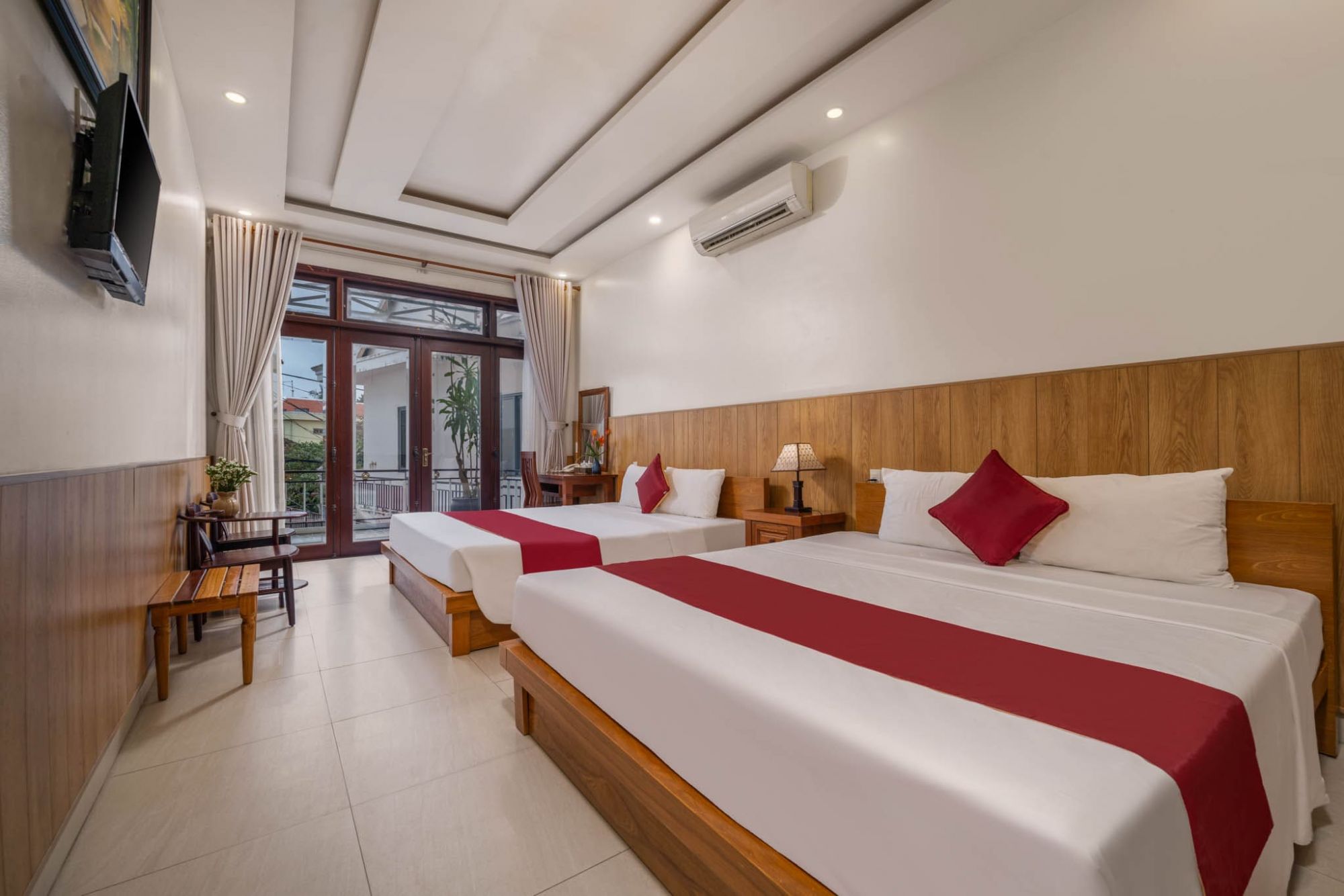 Triple Room