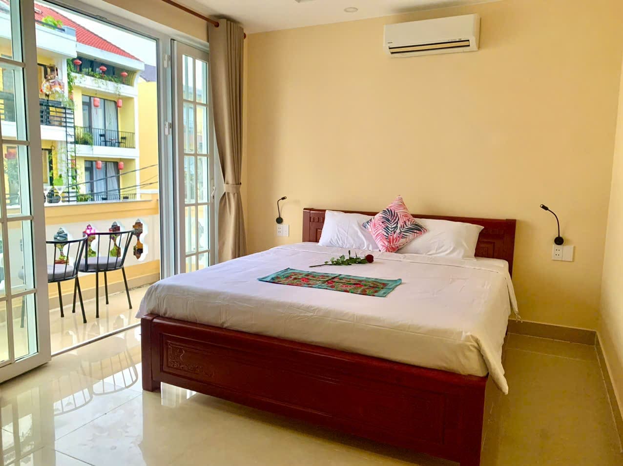 Deluxe river view - balcony