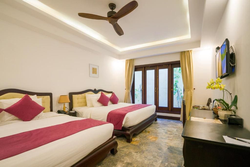 Deluxe Family Room