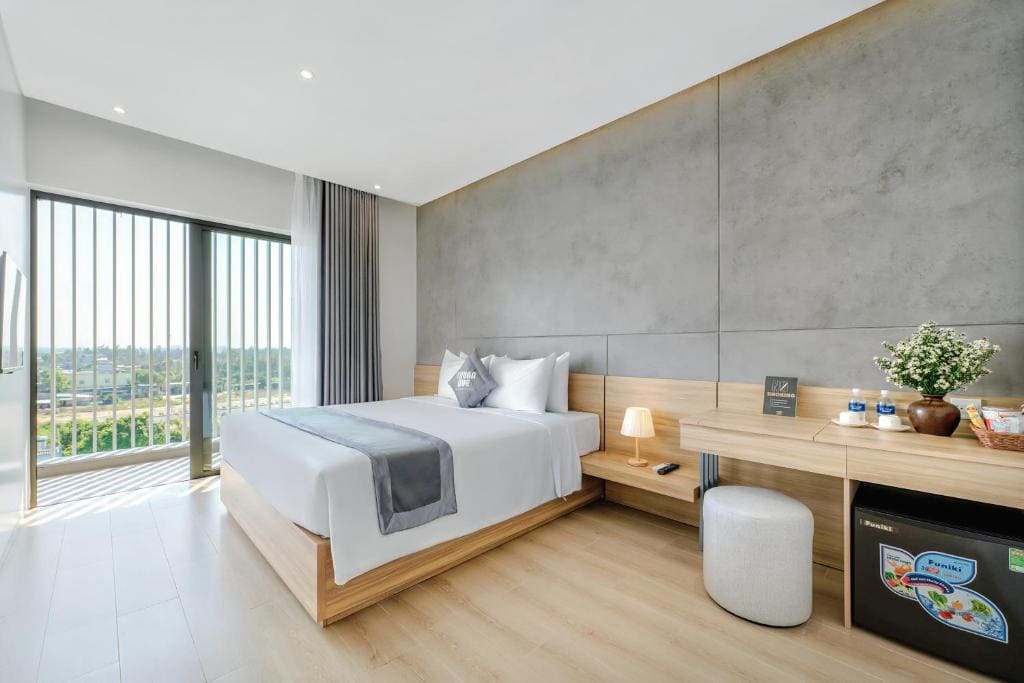 Deluxe Double Room With Pool View