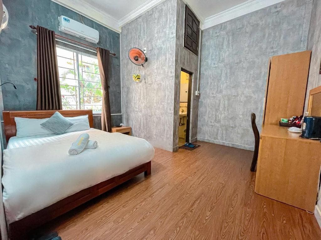 Amy Hostel Hue CS1