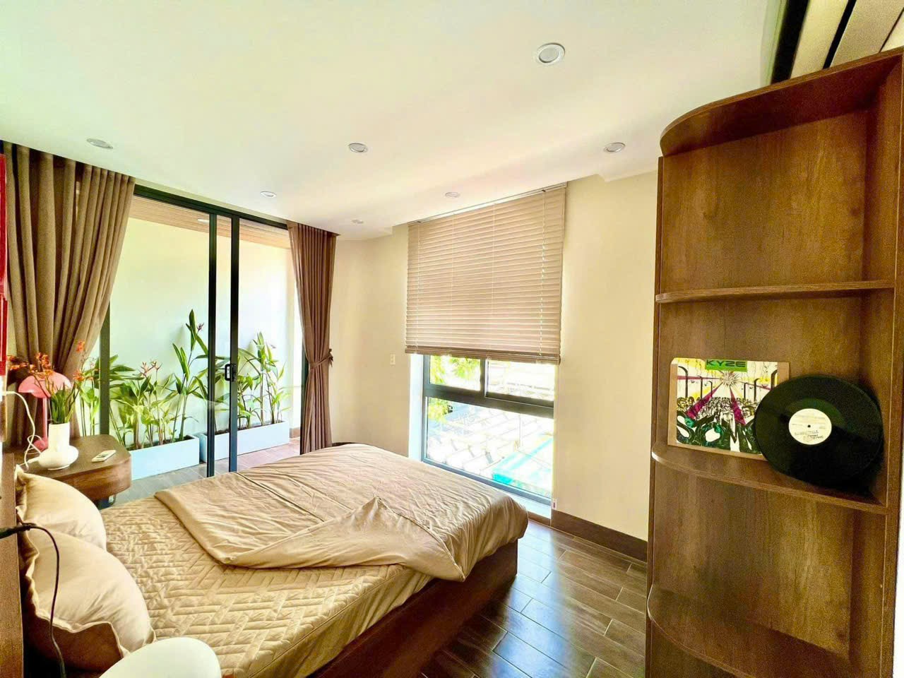 DK House