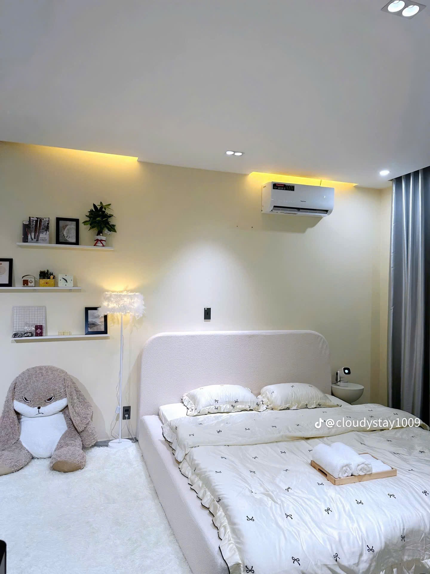Cloudy Stay - CS1
