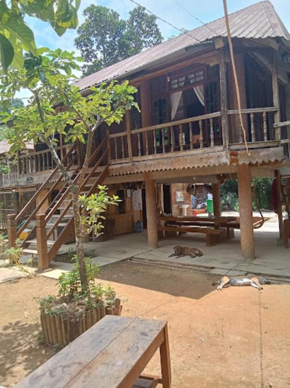 Homestay Hồ Sơn